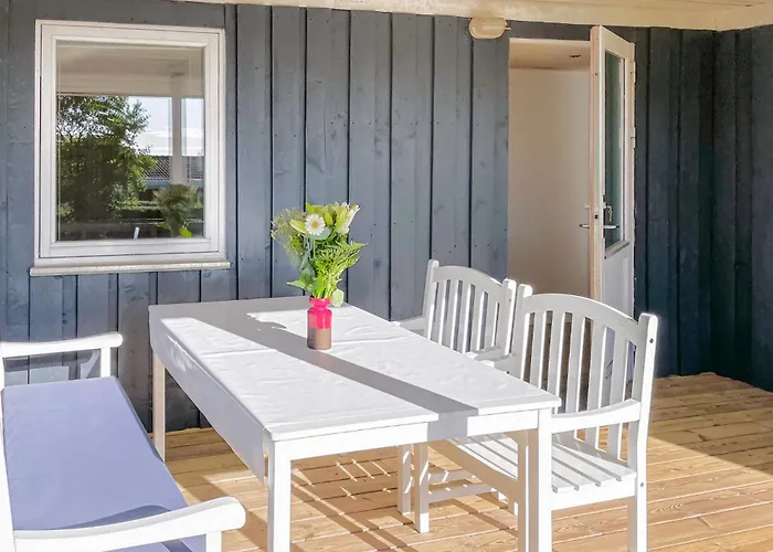 3 Bedroom Awesome In Bjert Nyaraló Binderup Strand