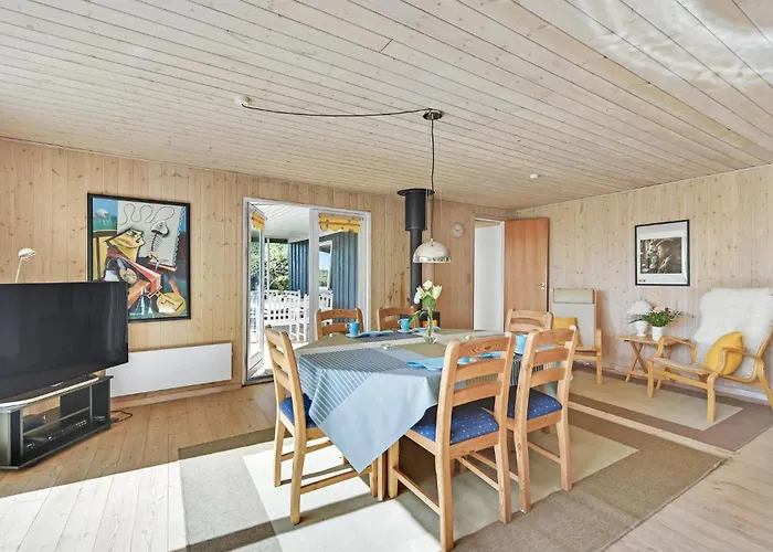 3 Bedroom Awesome In Bjert