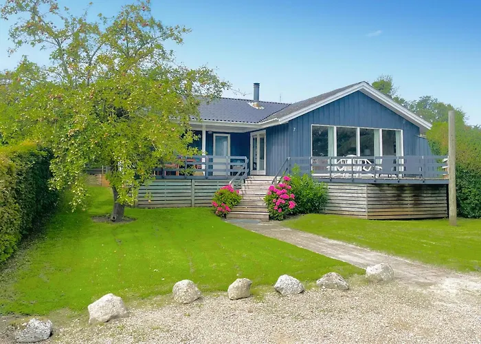 3 Bedroom Awesome In Bjert *